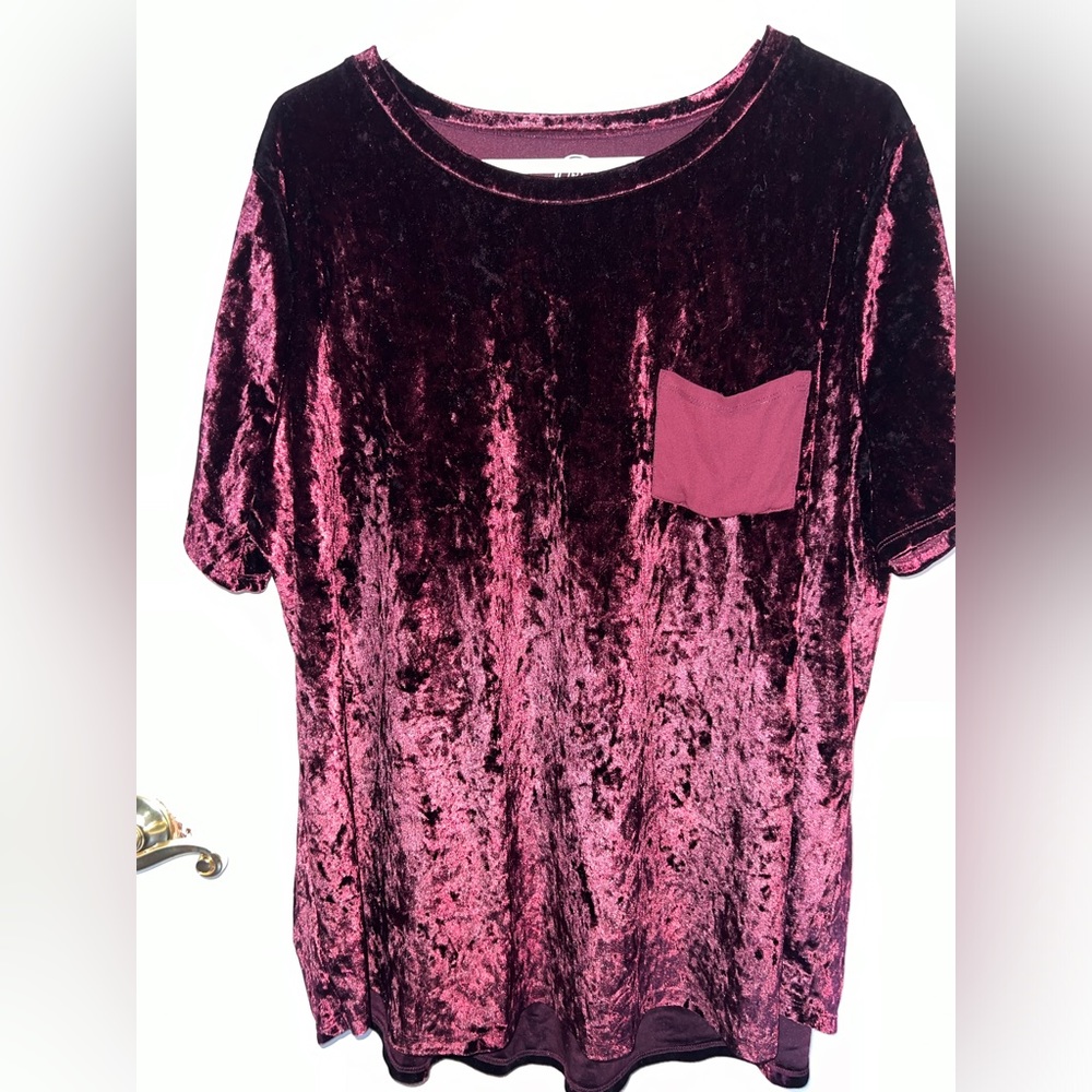 Maurices, velour top